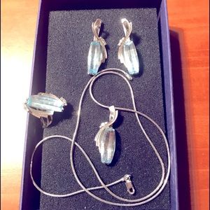 New Genuine Blue Topaz Set Swarovski crystals Silver 925 English Lock